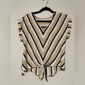Monteau cropped tie front shirt